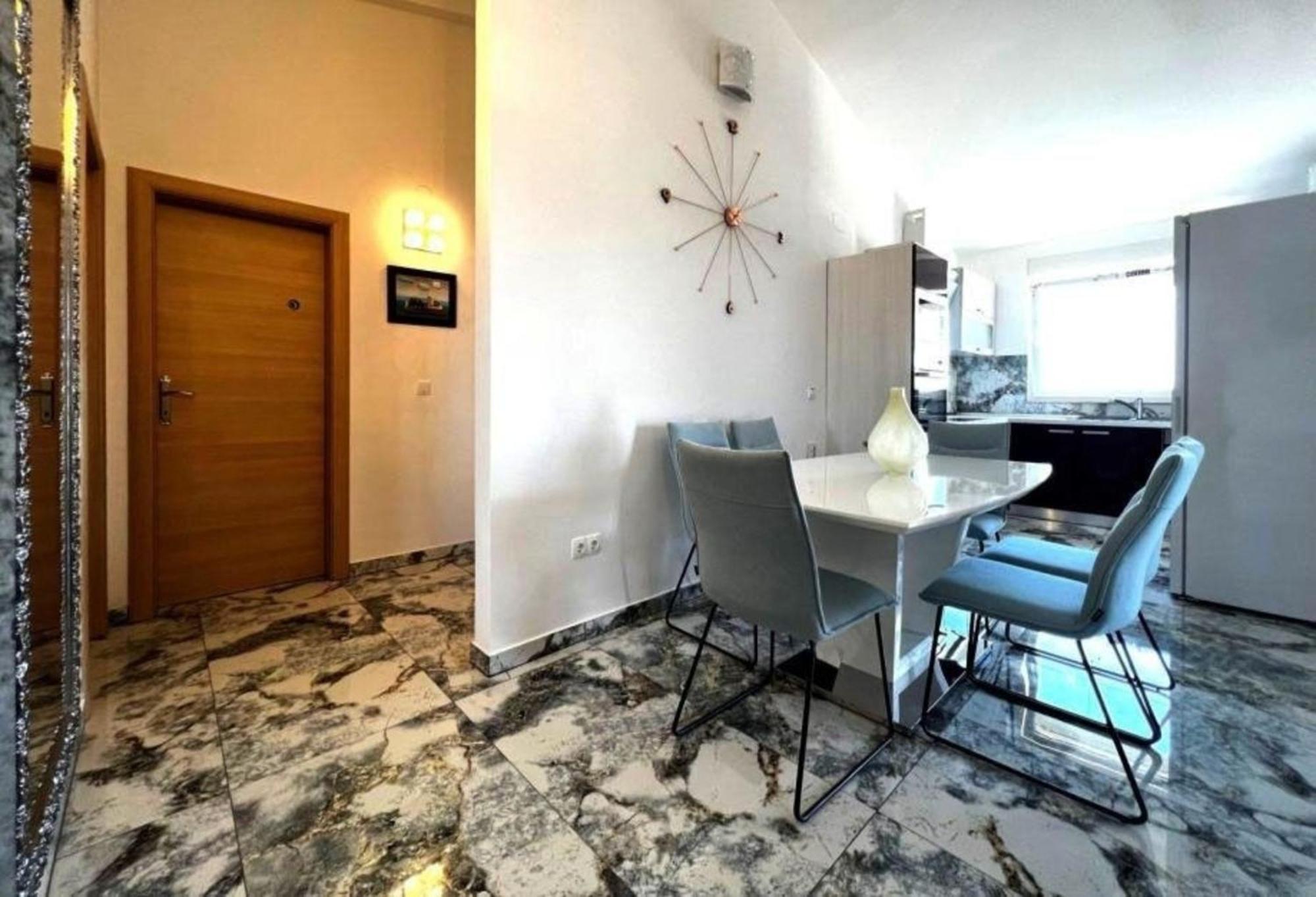 Komfortabeles Apartment Im Sueden Von Ciovo Trogir Zewnętrze zdjęcie